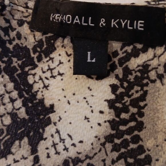 Kendall &Kylie Snake Print Midi Dress - Picture 8 of 11